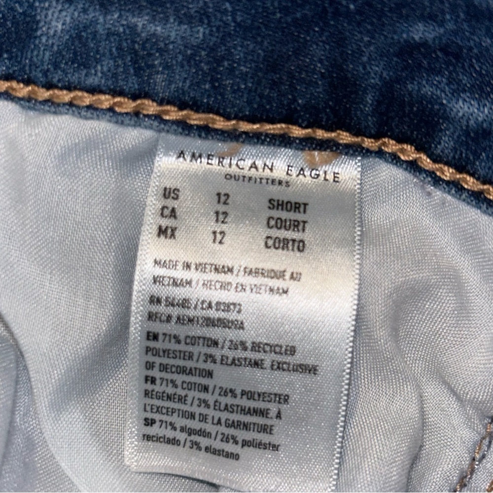 Size 12 American Eagle jeans - Picture 7 of 7